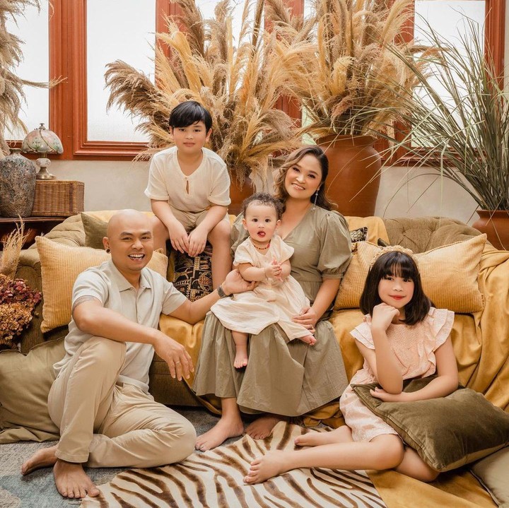 <p>Bayi yang akrab disapa Aiko ini lahir pada 3 Juli 2023. Belum lama ini, Aiko baru saja merayakan ulang tahunnya yang kedua, lho. (Foto: Instagram: @wendicagur)</p>