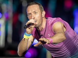 Kisah Chris Martin Pernah Jaga Supermarket dan Dituduh Maling
