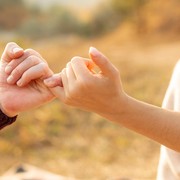 6 Zodiak yang Mau Memberikan Kesempatan Kedua kepada Orang Lain, Ada Kamu?