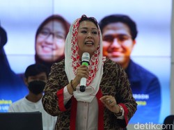 Kala Yenny Wahid Ogah Tanggapi Isu Masuk Bursa Cawapres Anies