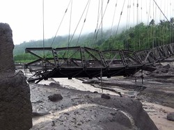 Detik-detik Mengerikan Saat Warga Diburu Muntahan Lahar Dingin Semeru
