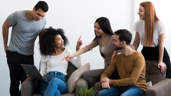 AI Bisa Ancam Hubungan Sosial Menjadi Renggang, Ini Cara Mengatasinya!