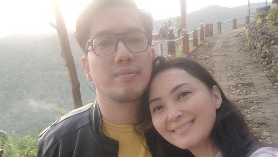 Della Puspita dan Arman Wosi