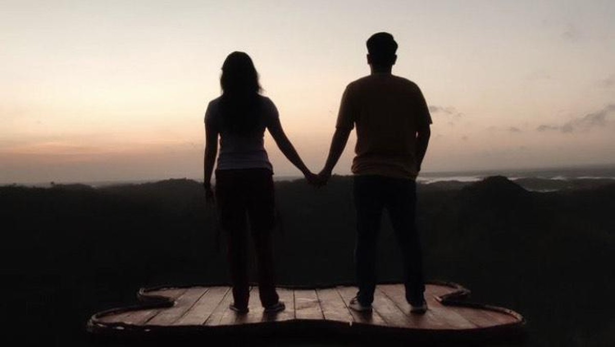 Della Puspita dan Arman Wosi