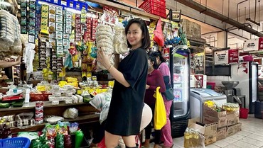 img-title Ini Alasan Denise Chariesta Sering Pamer Perut Buncit Selama Hamil