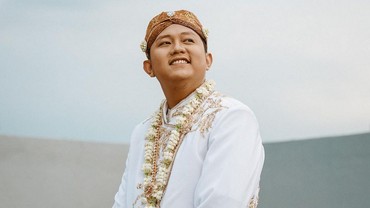 img-title Lirik Lagu 'Jajalen Aku' Denny Caknan, Lengkap dengan Terjemahan & Makna