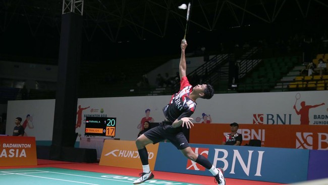 Indonesia mengalahkan China dalam ajang turnamen beregu Badminton Asia Junior Championships 2023 di GOR Among Rogo, DI Yogyakarta, Minggu (9/7).
