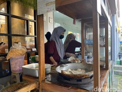 Sensasi Makan Ketoprak dengan Vibes ala Coffee Shop di Gading Serpong