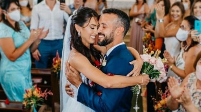 Miliki Jiwa Sosial Tinggi, Pasangan Pengantin Baru Ini Gunakan Uang Pernikahan untuk Bangun Sekolah di Afrika