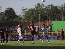 Erwin Gutawa Kartu Merah, Malapetaka PSM Takluk Atas Dewa United