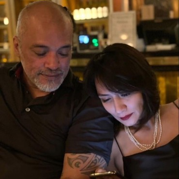 Dituding Rusak Rumah Tangga Rezky, 6 Potret Wenny Ariani Pamer Suami Bule