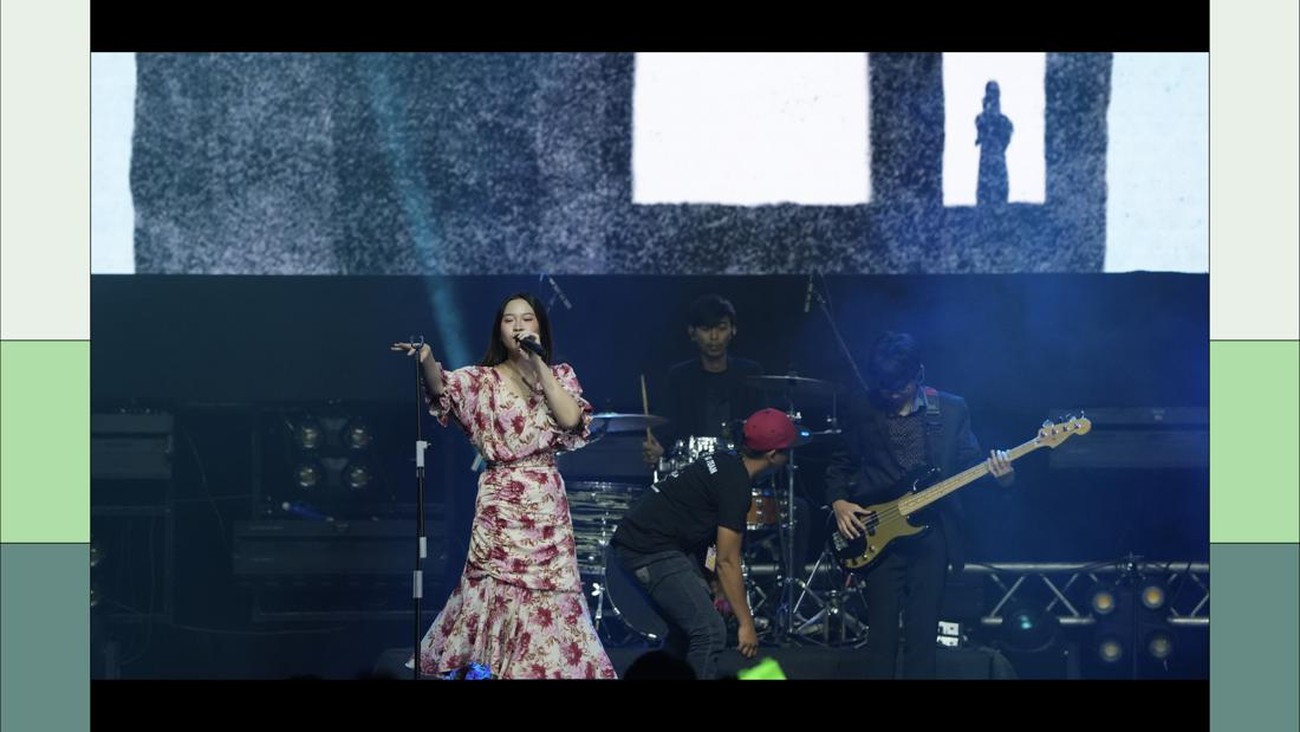 Alunan Puitis Raissa Anggiani Sukses Membuka Indofood Presents CXO Media Live on Stage