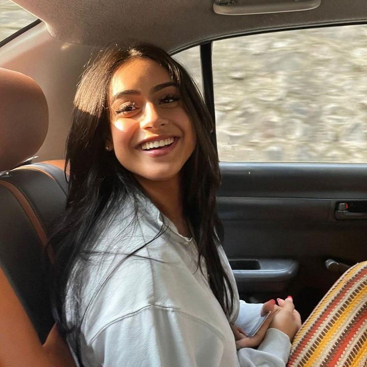 <p>Saat ini, Nysa diketahui sedang fokus menjalani pendidikan United World College of South East Asia, Singapura. (Foto: Instagram @kajol)<br /><br /><br /></p>