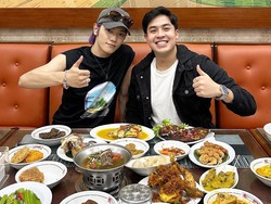 Suga BTS hingga Taeyong NCT Terpikat Kelezatan Sate hingga Sambal