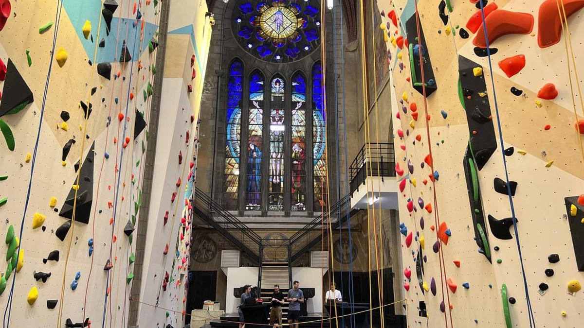 FOTO: Gereja-gereja di Belgia Sepi Jemaat, Ada yang Diubah jadi Kafe