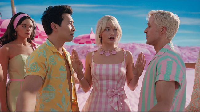 Film Barbie dapat penilaian positif dari kritikus film media internasional mesti meninggalkan beberapa catatan.