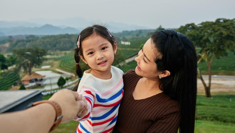 ibu dan anak liburan