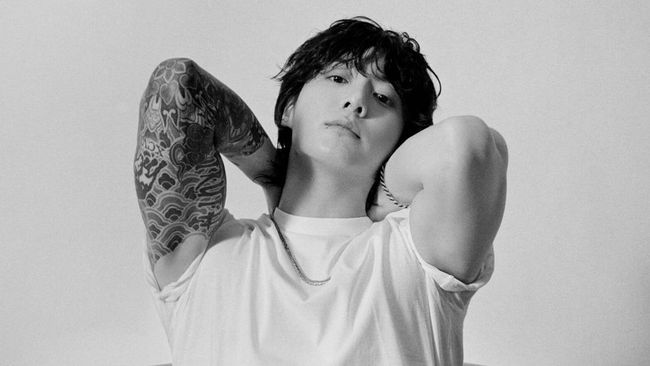 Jungkook BTS mengaku menargetkan rilis album solo pada 2023 setelah single Seven yang diluncurkan pada Jumat (14/7). 