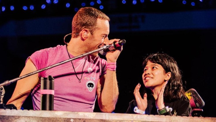 Nadya Permadi di konser Coldplay