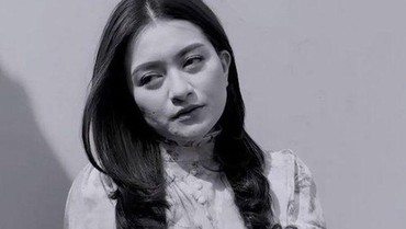 img-title Lepas Hijab, Nathalie Holscher Ucap Maaf