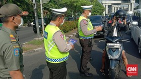 Belasan Pemotor Kena Tilang Manual di Operasi Patuh Jaya Hari Pertama
