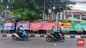 KPK Bawa 140 Bukti di Praperadilan Hasbi Hasan, PN Jaksel Banjir Bunga