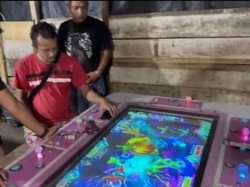 Polisi Tutup Paksa Lokasi Judi Sabung Ayam dan Tembak Ikan di Jambi