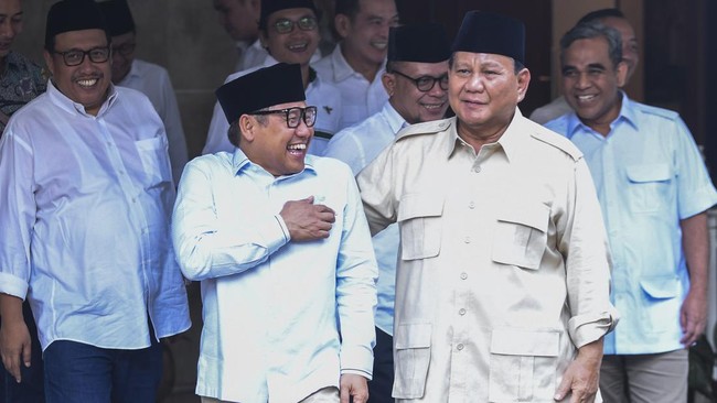 Dua pejabat teras PKB berbicara soal nasib bakal paslon untuk Pilpres 2024 serta kemungkinan perubahan koalisi.