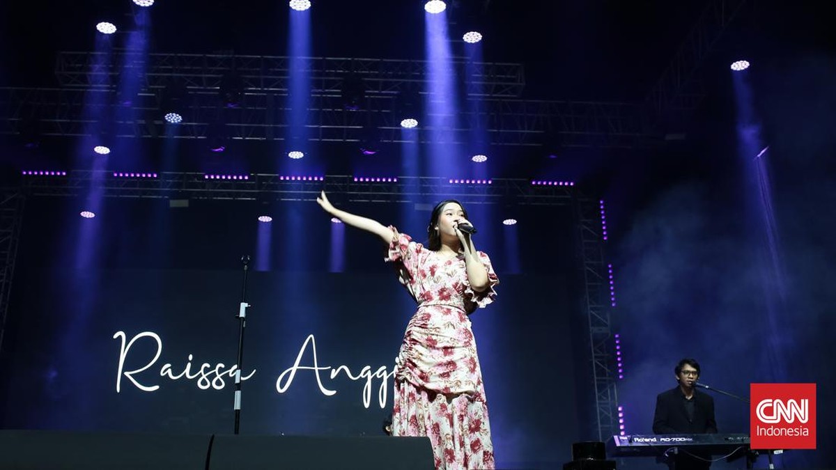FOTO: Tampilan Anggun Raissa Anggiani di CXO Media Live on Stage