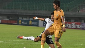 Pekan 2 Liga 1: Suporter Mulai Berulah, Wasit Mulai Ngawur