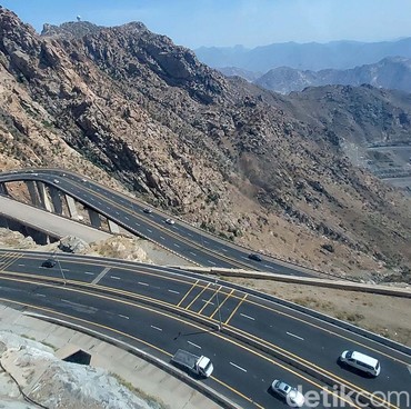 4 Destinasi Menawan di Arab Saudi yang Bisa Dikunjungi Sepanjang Tahun