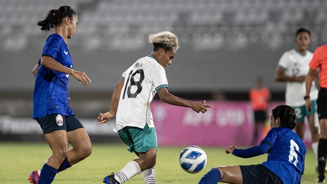 Timnas Putri Indonesia akan melawan Thailand di babak semifinal Piala AFF Wanita U-19 2023. Berikut jadwal Indonesia vs Thailand.
