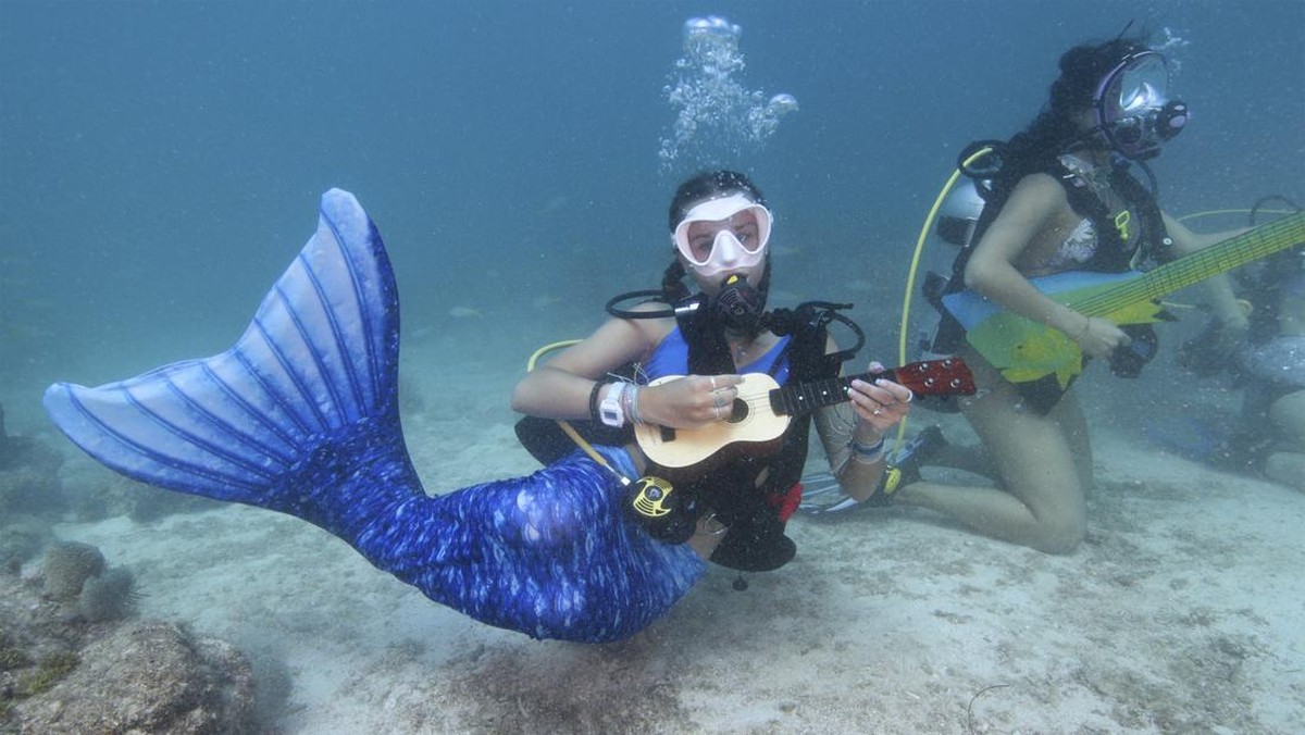 FOTO: Festival Musik 'Putri Duyung' Demi Pelestariaan Terumbu Karang