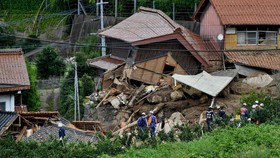 FOTO: Hujan Lebat Guyur Jepang Sebabkan Banjir-Tanah Longsor