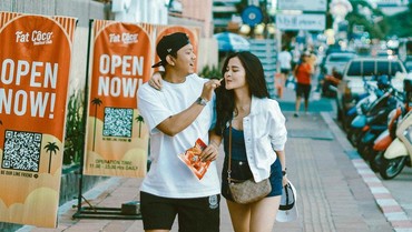 img-title Terungkap, 7 Potret Denny Caknan & Bella Bonita Liburan Bareng Sebelum Nikah