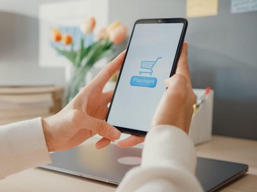 TikTok Shop Resmi Tamat, Ngulik Jualan Offline vs Online ala !nsert