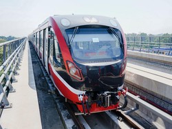 LRT Jabodebek Sempat Gangguan Pagi Ini Akibat Kendala di Peron Stasiun Halim