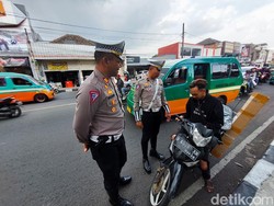 7 Polisi Khusus di Cimahi Siap Tilang Pelanggar di Tempat