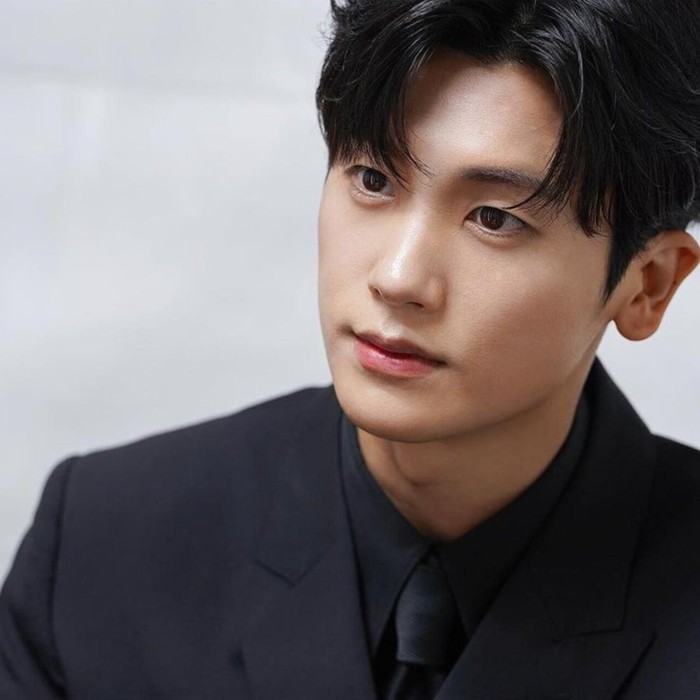 Potret Park Hyung Sik./ Foto: instagram.com/ pandstudio_official