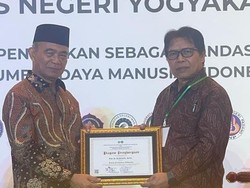 Sosok Prof Budiyanto: Guru Besar Bidang Inklusif Unesa yang Raih Penghargaan Nasional