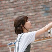 5 Artis Korea yang Jago Menggambar, Ada yang Merilis Produk Hasil Karya Sendiri!
