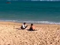 Dispar Lombok Tengah dan Polisi Lacak Kakek Perekam Payudara Bule di Pantai