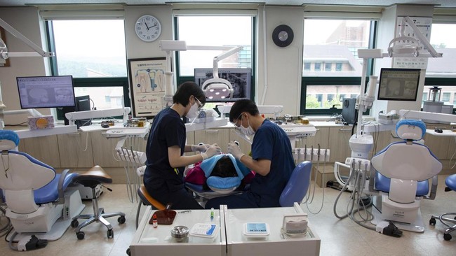 Para pembelot Korea Utara (Korut) ditampung di kamp pelatihan di Korea Selatan (Korsel) untuk modal bertahan di luar negaranya.