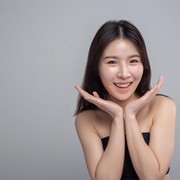 Meski Tanpa Polesan Makeup, 5 Zodiak Ini Miliki Tampilan Wajah yang Cantik Sempurna!