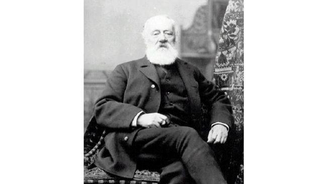 Selain Alexander Graham Bell, ada juga nama Antonio Meucci yang juga dianggap sebagai penemu telepon. Sebenarnya siapa penemu telepon?