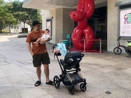 7 Potret Ayah Artis Ikut Urus Anak Meski Sibuk, Derby Romero hingga Adipati Dolken