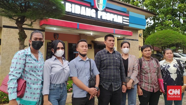 Kabid Humas Polda Sumut mengatakan empat polisi pelaku pemerasan dua transpuan dijatuhi sanksi demosi 4 tahun dan patsus 7 hari.