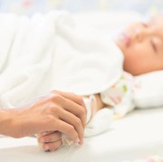 Virus Mematikan Menyerang Bayi Merebak, Ini Serba-Serbi Tentang Enterovirus!