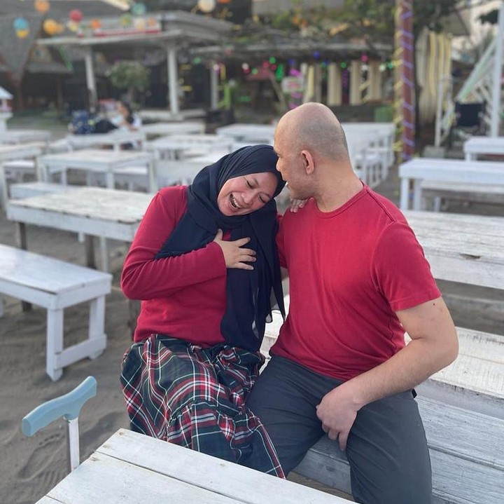 <p>Ia mengatakan perjuangannya ini dilakukan karena cinta dan bentuk ibadah kepada Allah SWT. “Pertama pasti cinta, yang kedua ibadahnya luar biasa. Dari beberapa orang yang mendekati saya, agamanya yang paling baik ya Mas Harry, dan itu yang paling penting,” ujar Imelda, dikutip dari kanal <em>YouTube TRANS7 OFFICIAL. </em>(Foto: Instagram @harrypantja)</p>