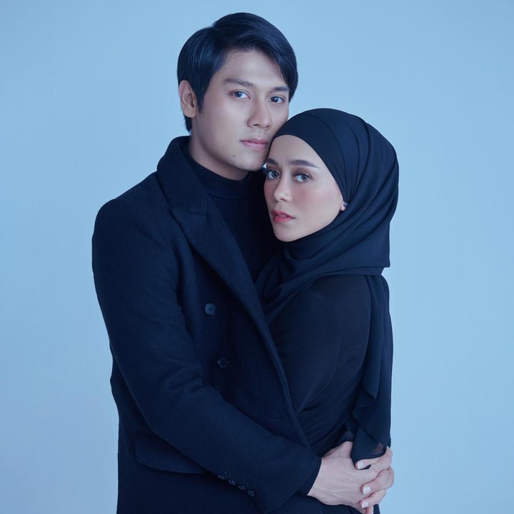 <p>Kemudian, ada juga netizen yang menyebut bahwa raut wajah Lesti yang terlihat sedih tak bisa dibohongi. "Lesti,,,jika kamu gak kuat,,hentikan,,,!!! wajah kamu neng,,,,dan mata gak bisa bohongi kita semua,,,,hatimu juga butuh sehat,,,," ujar akun lainnya. (Foto: Instagram @rizkybillar)</p>